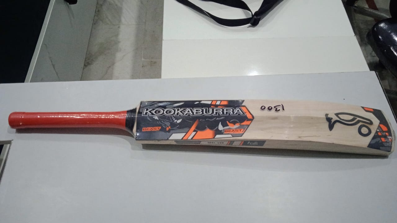 🏏 Kookaburra Cricket Bat 
